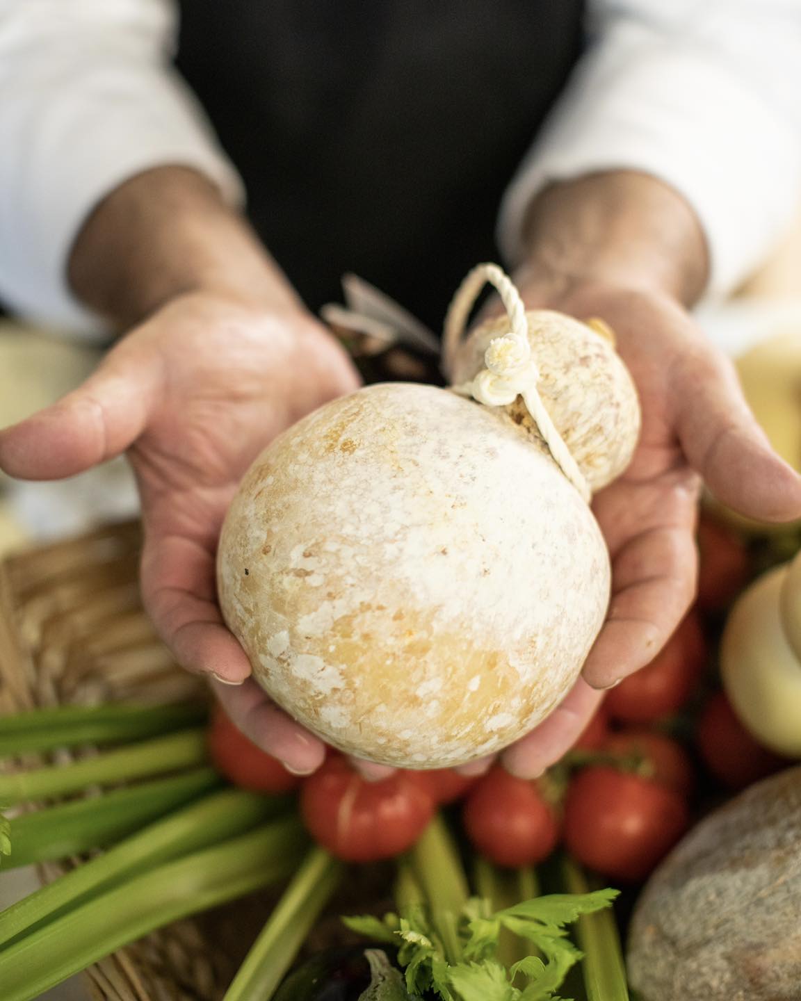 caciocavallo podolico di masseria